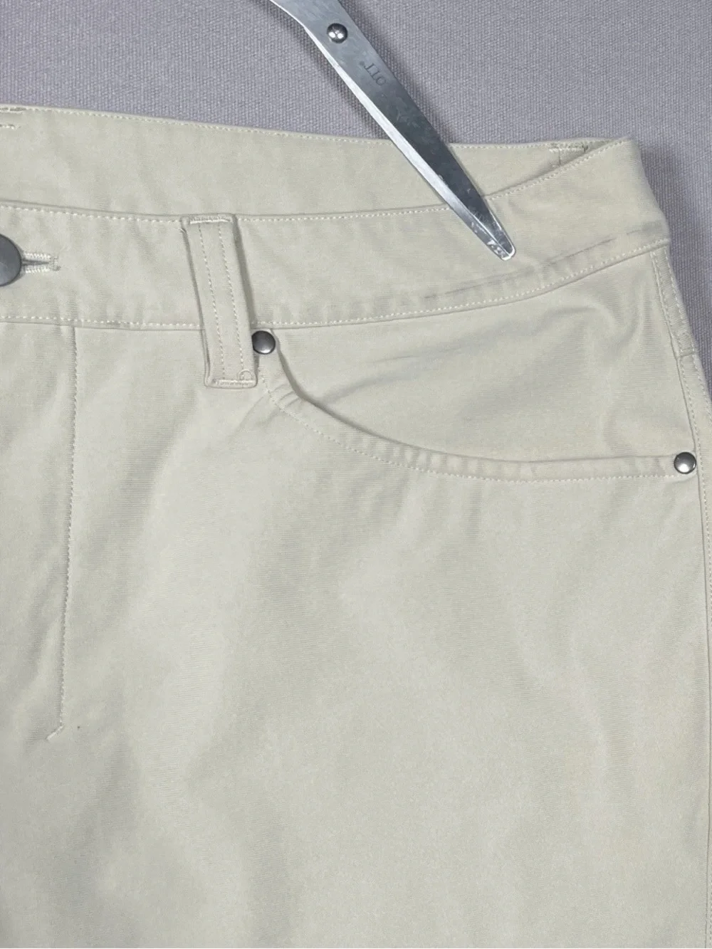 Lululemon ABC Warpstreme Beige Slim Fit 5 Pocket Pants - Men Size 33 X 28 - Picture 9 of 14